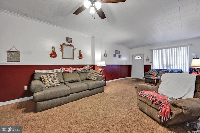 234 S SCHUYLKILL AVE, Shenandoah, PA 17976