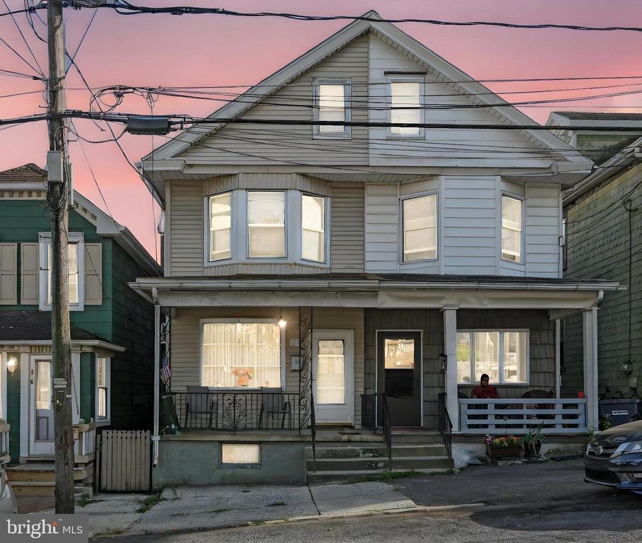 Image 1 of property listing at 234 S SCHUYLKILL AVE, Shenandoah, PA 17976