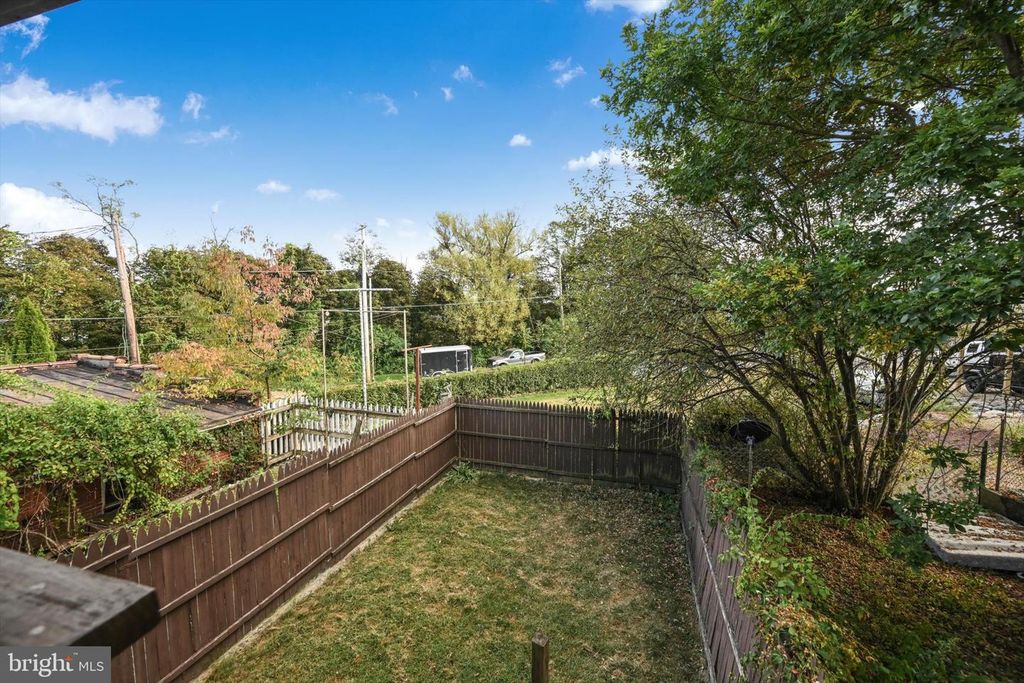 Image 5 of property listing at 234 S SCHUYLKILL AVE, Shenandoah, PA 17976