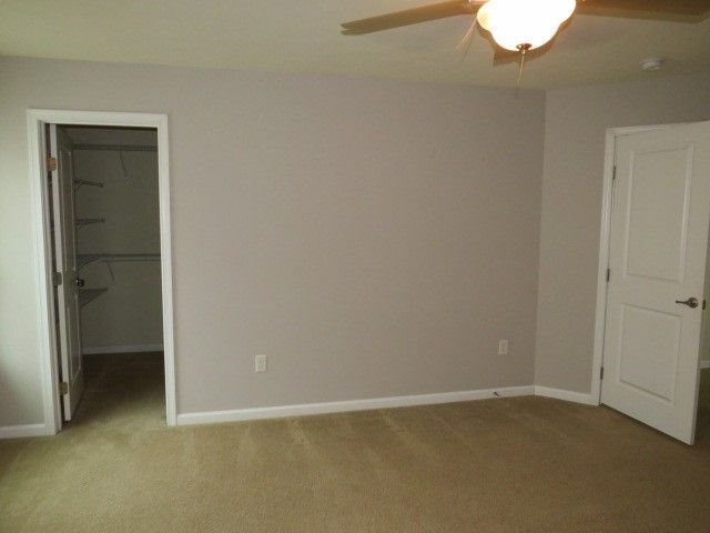 6202 Lenox Ln, South Fayette, PA 15057