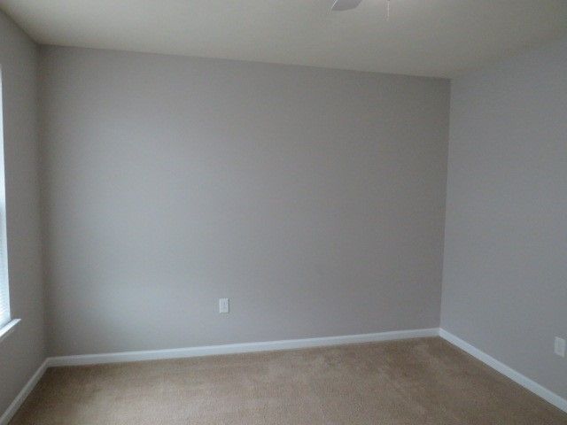 6202 Lenox Ln, South Fayette, PA 15057