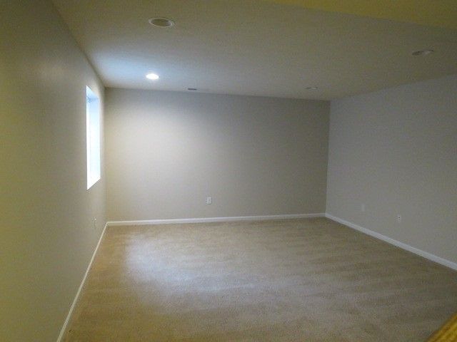 6202 Lenox Ln, South Fayette, PA 15057