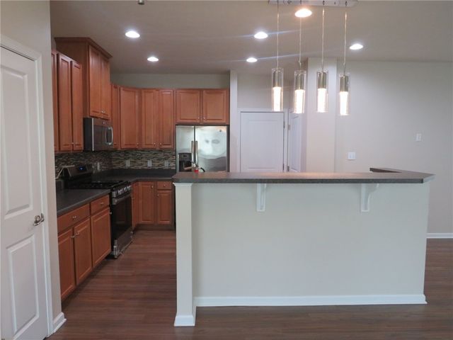 6202 Lenox Ln, South Fayette, PA 15057