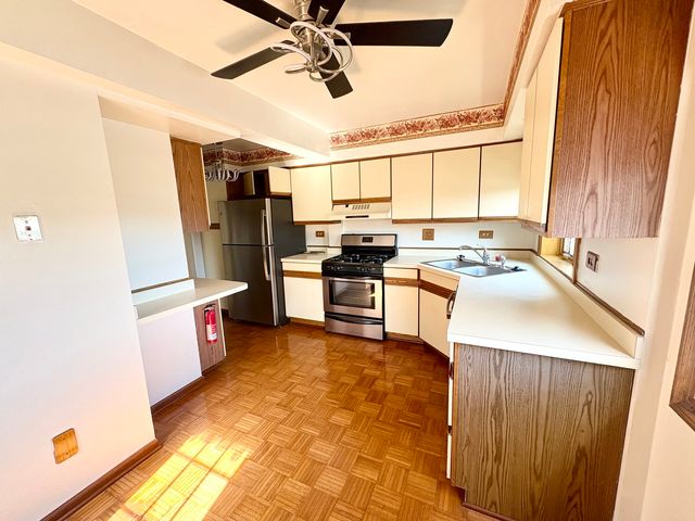 17218 Ridgeland Avenue 3s, Tinley Park, IL 60477