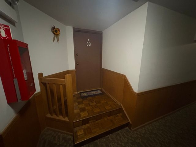 17218 Ridgeland Avenue 3s, Tinley Park, IL 60477