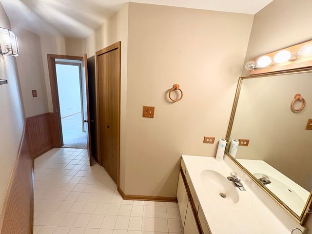 17218 Ridgeland Avenue 3s, Tinley Park, IL 60477