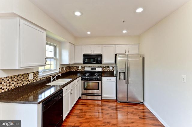 6304 E HIL MAR CIR, District Heights, MD 20747