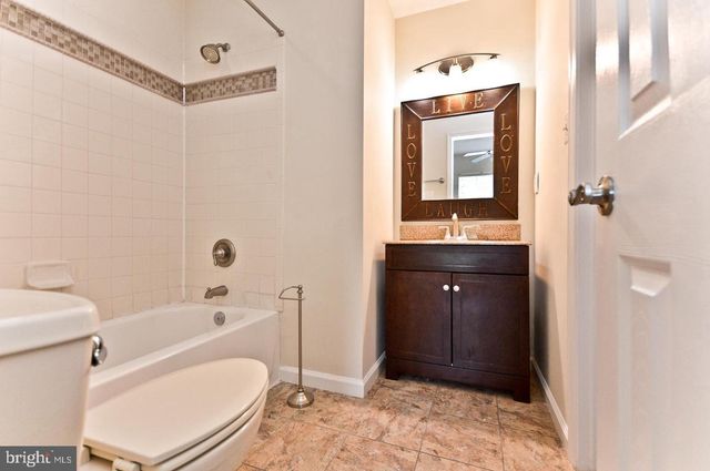 6304 E HIL MAR CIR, District Heights, MD 20747