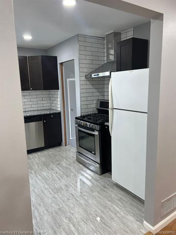 3959 Monroe Street, Dearborn Heights, MI 48125