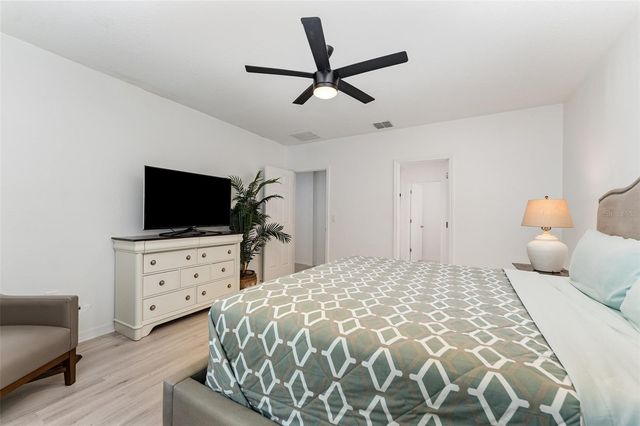 573 VISTA VILLAGES BOULEVARD, Davenport, FL 33896