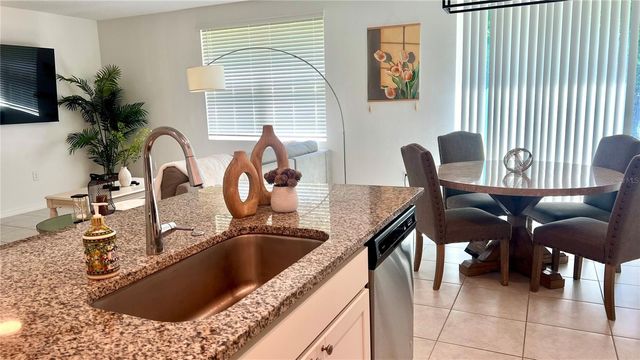 573 VISTA VILLAGES BOULEVARD, Davenport, FL 33896
