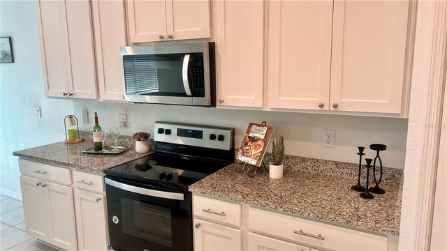 573 VISTA VILLAGES BOULEVARD, Davenport, FL 33896