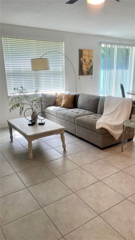 573 VISTA VILLAGES BOULEVARD, Davenport, FL 33896