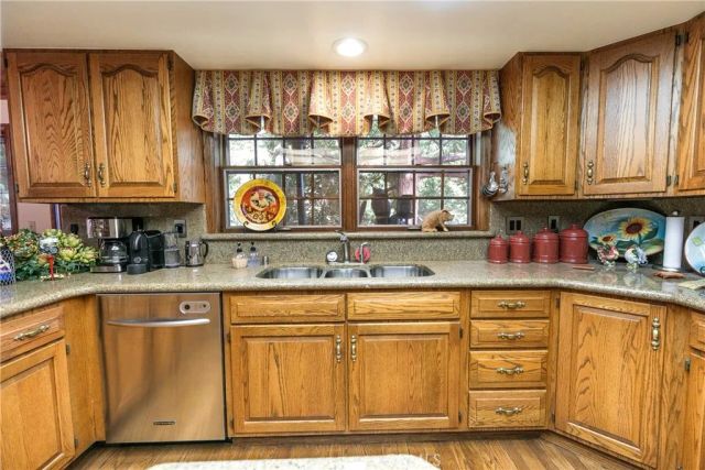 27421 Cedarwood Drive, Lake Arrowhead, CA 92352