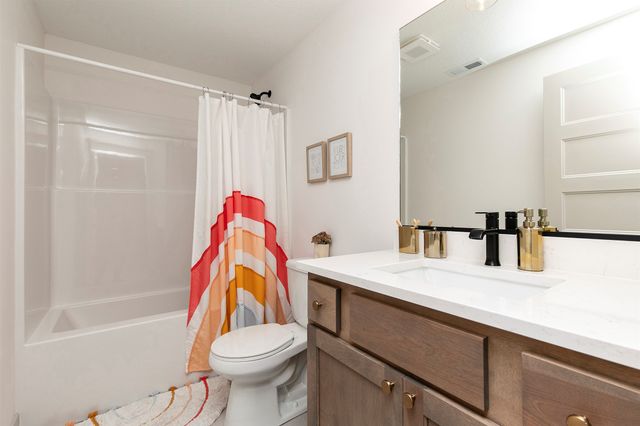 1410 NW Linda Lane, Waukee, IA 50263