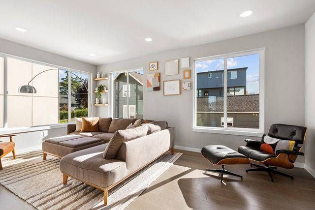 8435 S 113th Street, Seattle, WA 98178