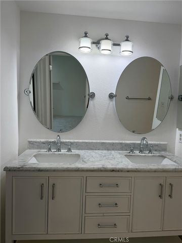 446 Vista Roma, Newport Beach, CA 92660