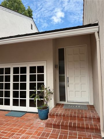 446 Vista Roma, Newport Beach, CA 92660