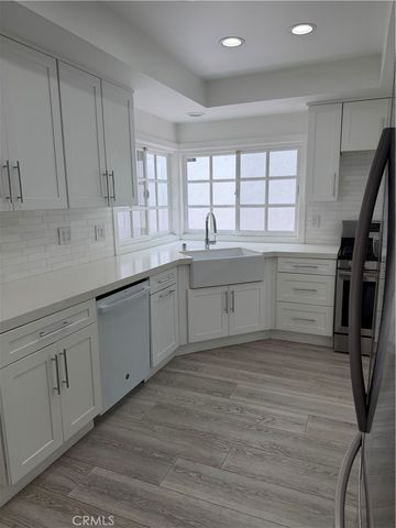 446 Vista Roma, Newport Beach, CA 92660