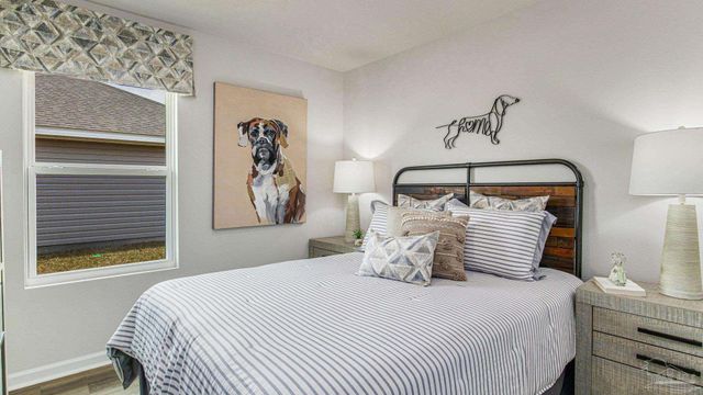 6457 Firefly Dr, Milton, FL 32583