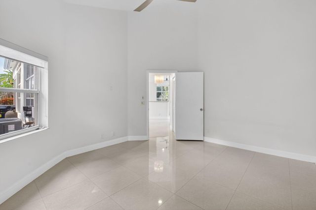 6607 NW 25th Way, Boca Raton, FL 33496