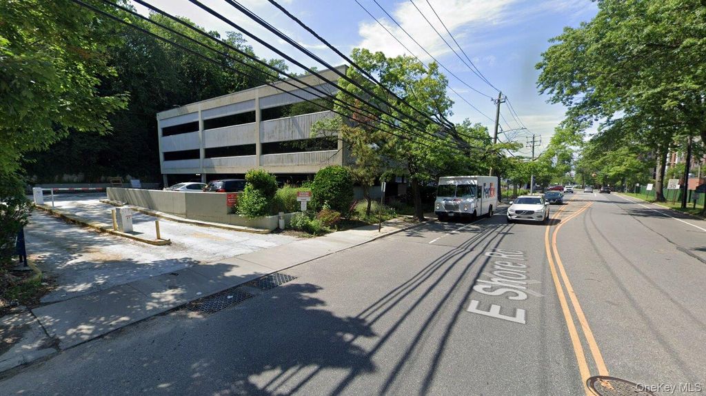 233 E Shore Road 210 B, Great Neck, NY 11023 — exterior