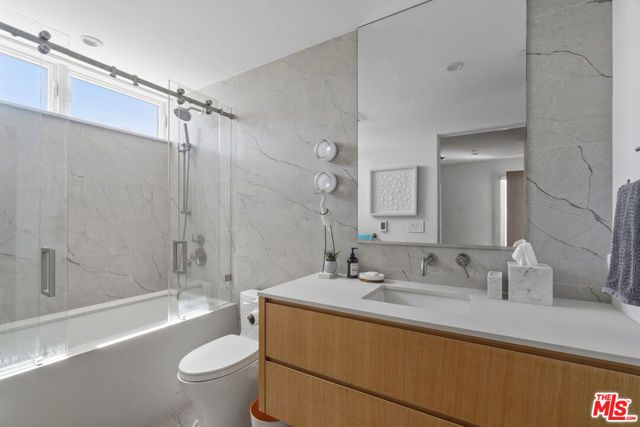 821 Flower Avenue, Venice (los Angeles), CA 90291