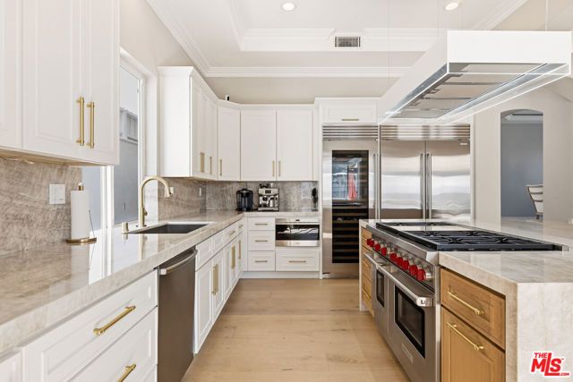 1832 11th Street, Manhattan Beach, CA 90266