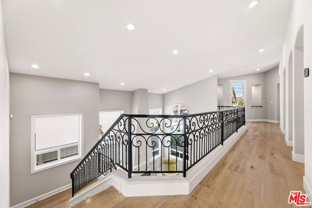 1832 11th Street, Manhattan Beach, CA 90266