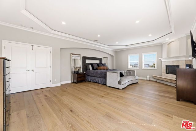 1832 11th Street, Manhattan Beach, CA 90266