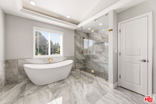 1832 11th Street, Manhattan Beach, CA 90266