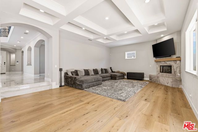 1832 11th Street, Manhattan Beach, CA 90266