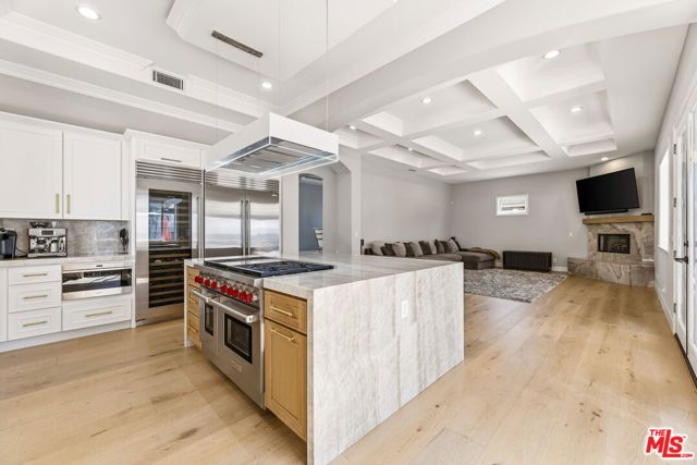 1832 11th Street, Manhattan Beach, CA 90266