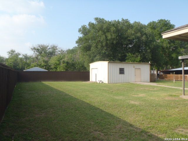 2620 Blumberg Park Rd, Seguin, TX 78155