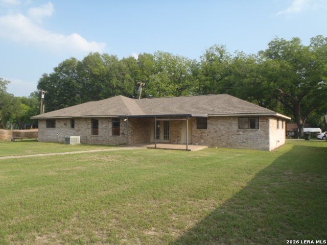 2620 Blumberg Park Rd, Seguin, TX 78155