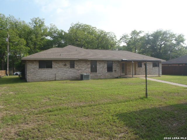 2620 Blumberg Park Rd, Seguin, TX 78155
