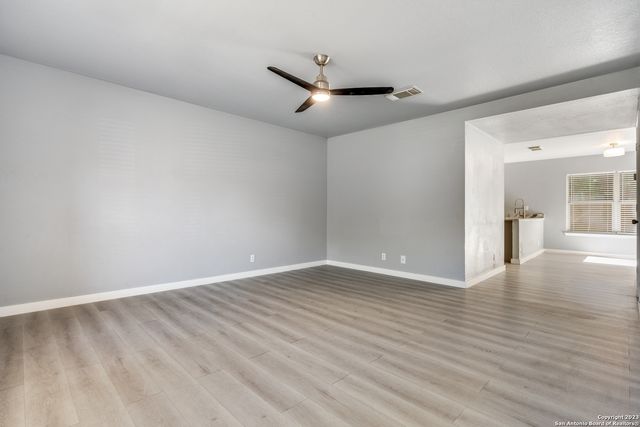 22 MCLENNAN OAK, San Antonio, TX 78240