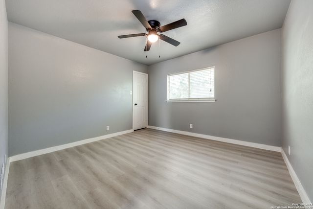 22 MCLENNAN OAK, San Antonio, TX 78240