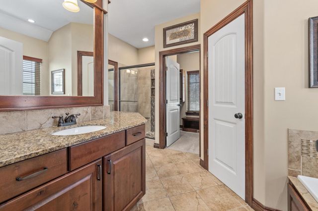 3122 N Brush Creek St, Wichita, KS 67205