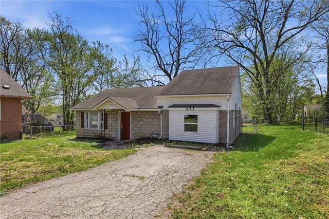 613 E Kansas Avenue, Independence, MO 64050
