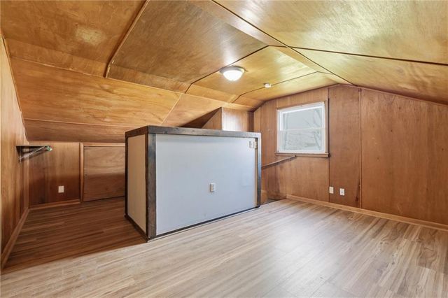 613 E Kansas Avenue, Independence, MO 64050