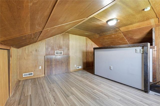 613 E Kansas Avenue, Independence, MO 64050