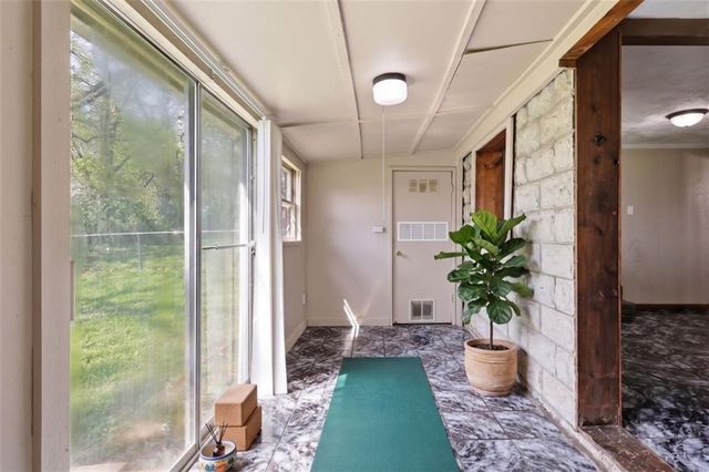 613 E Kansas Avenue, Independence, MO 64050