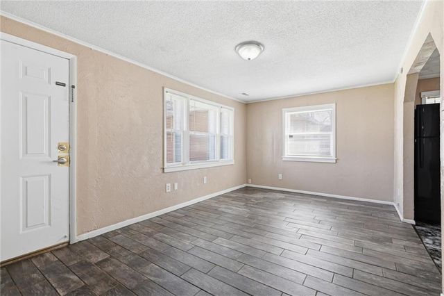 613 E Kansas Avenue, Independence, MO 64050