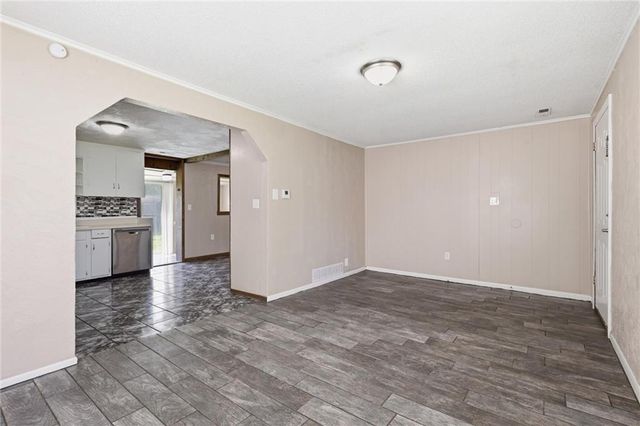 613 E Kansas Avenue, Independence, MO 64050