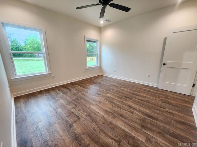6 Ricky Lane, Greenbrier, AR 72058