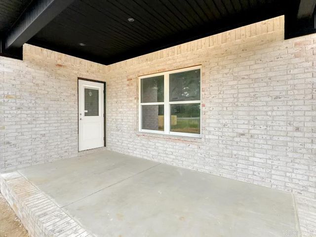 6 Ricky Lane, Greenbrier, AR 72058