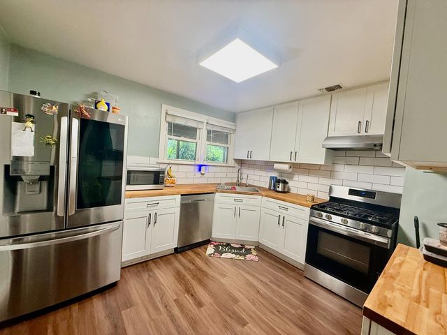 2000 Juliesse Ave, Sacramento, CA 95821