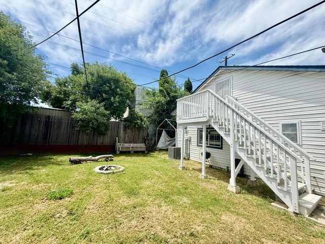 2000 Juliesse Ave, Sacramento, CA 95821