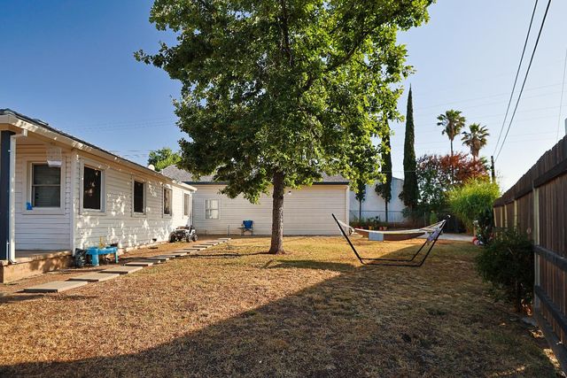 2000 Juliesse Ave, Sacramento, CA 95821